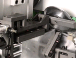 ADVANTAGE 5000RF SERVO  Узел радиусной цикли Узел оснащен двусторонними циклевочными ножами  Копировальные диски диаметром 180мм позволяет идеально повторять плоскость обрабатываемой детали, а за счет повышенной площади соприкосновения – мягко реа...