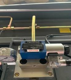 IRONMAC SB-K 16x2500  Гидравлическая система  Надежная и высокопроизводительная гидравлическая система построена с применением клапанов Bosch-Rexroth (Германия), гидравлического насоса Sunny (США), уплотнителей NOK (Япония) 