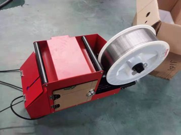 MetalTec WL 1500 
  Автоматическое устройство подачи проволоки в контактную зону сварки  
 Автоматическая равномерная подача проволоки для более плавной сварки  

