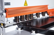 ERMAKSAN HGS  Экран защиты пальцев откидывается с одной стороны 
