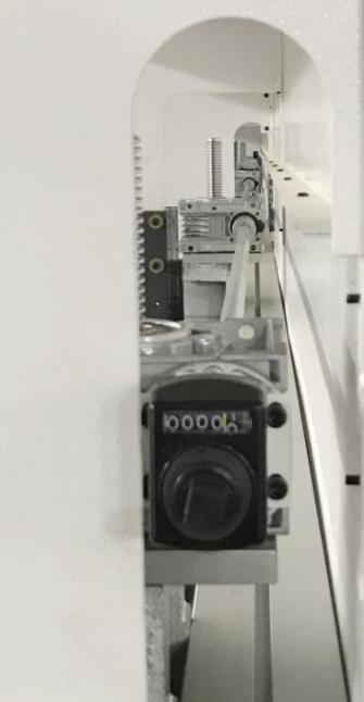 ALTESA SUPERSET NC 5650RF SERVO  Быстрое позиционирование прижимной балки Позиционирование прижимной балки происходит быстро, а параметры можно регулировать в соответствии с требованиями, что экономит время и повышает эффективность